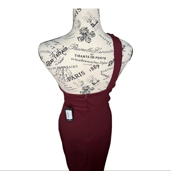 Lulus One-Shoulder Cutout Maxi Dress in Burgundy - Picture 6 of 11
